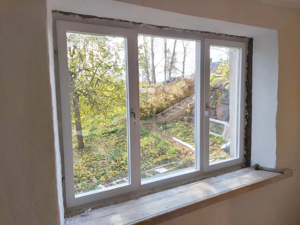 Sisse avanev üheraamne